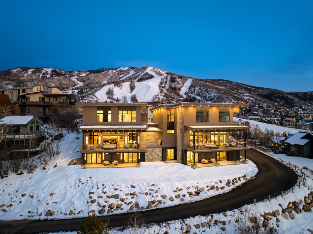 christine-drive-move-aspen-vail-135093786