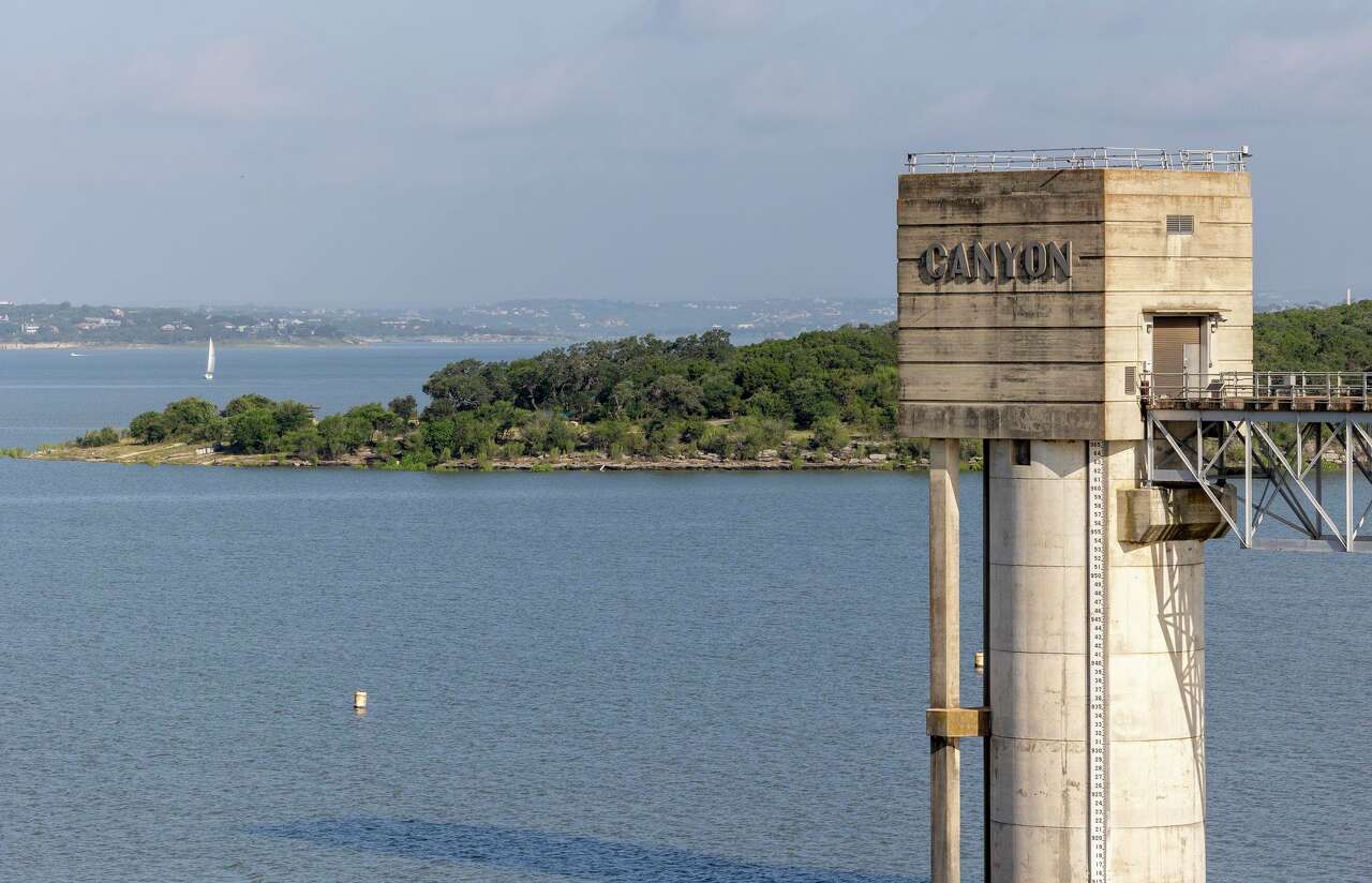 Guadalupe River flooding sends surge into Canyon Lake. See the photos.
