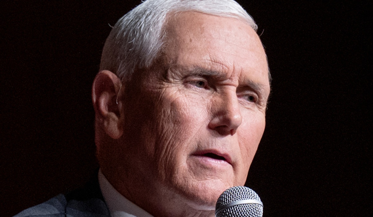 Mike Pence pushes Trump to "finish a war we didn't start"