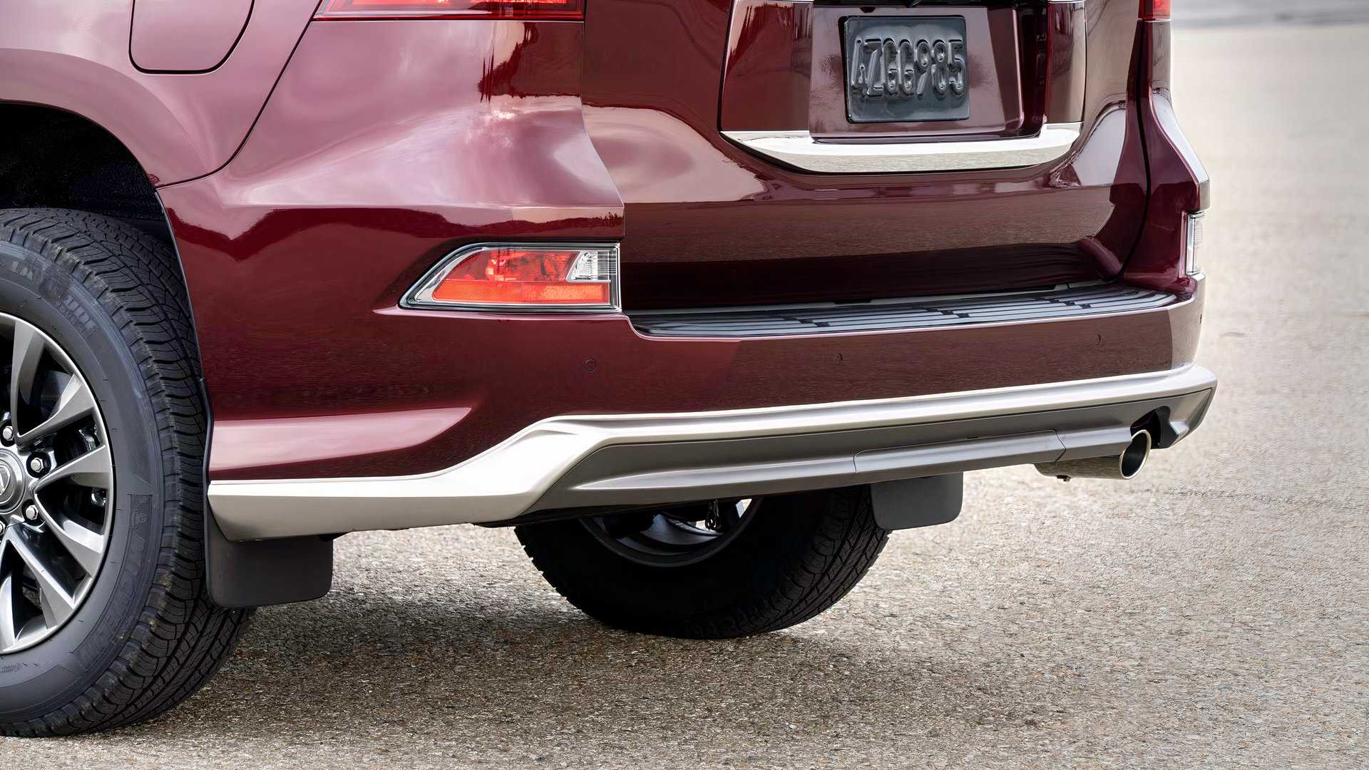 2017 Lexus GX 460 Rear End clsoe-up