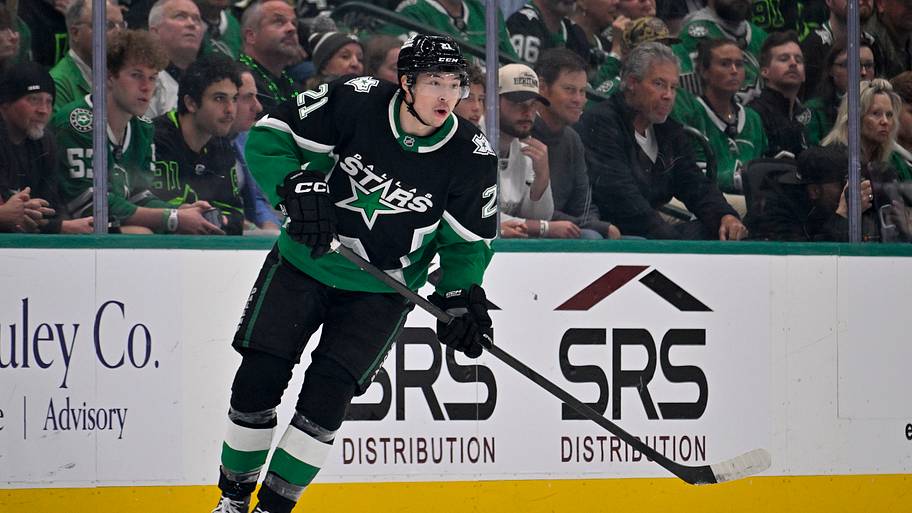 Kyle Dubas with another swing and miss as Jason Robertson extends in Dallas