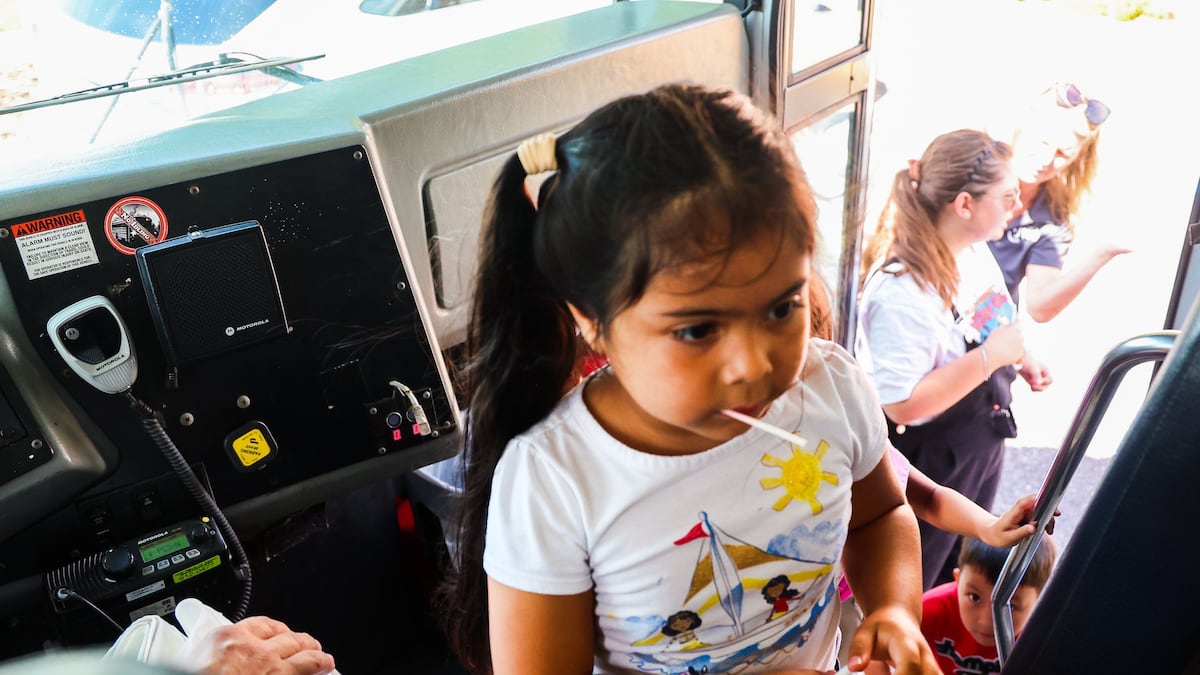 How this repurposed school bus helps Pinellas kids avoid summer reading loss