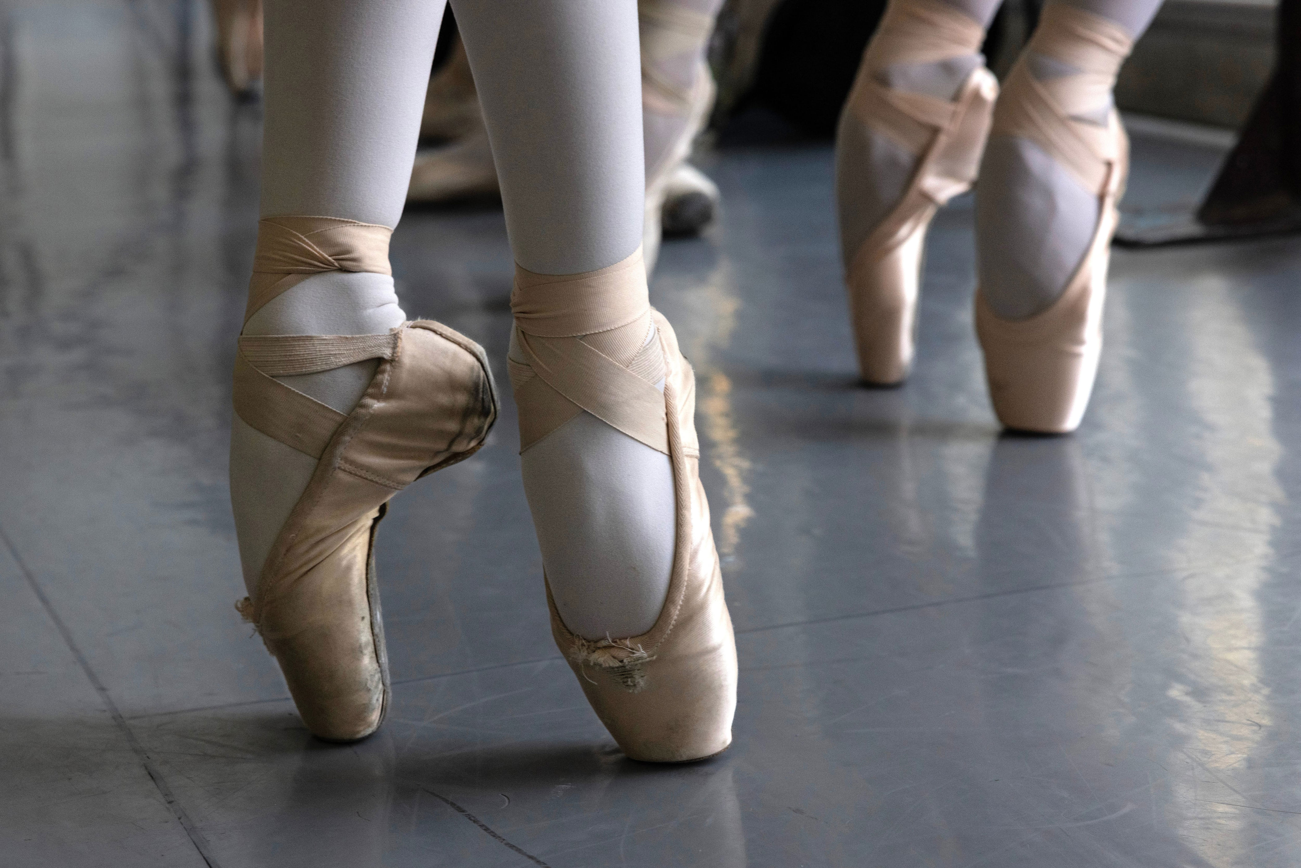 Ballet is notoriously difficult on the body, with dancers often reporting chronic pain, soreness, and permanent changes, such as bone spurs. / Paula Bronstein / Getty Images
