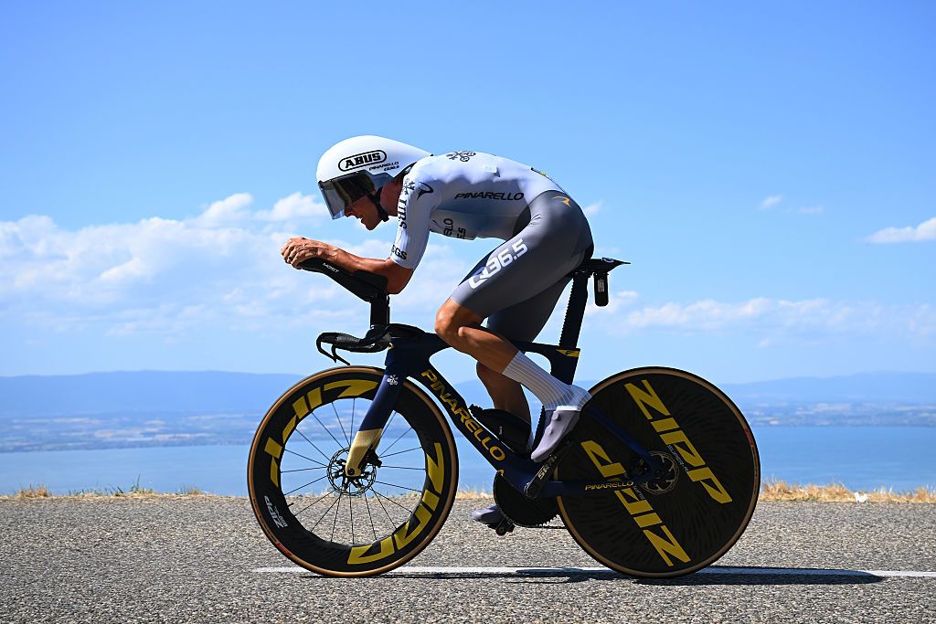 Xandro Meurisse hit by spectator's car after his Tour de France time trial