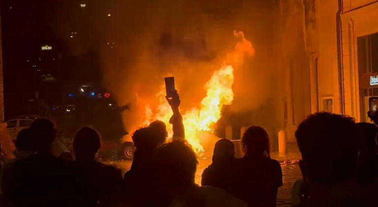 Guerriglia a Bolgona, Meloni: «Inaccettabile, irresponsabile clima d'odio. Sulla morte di Fakir accertare la verità senza sconti»