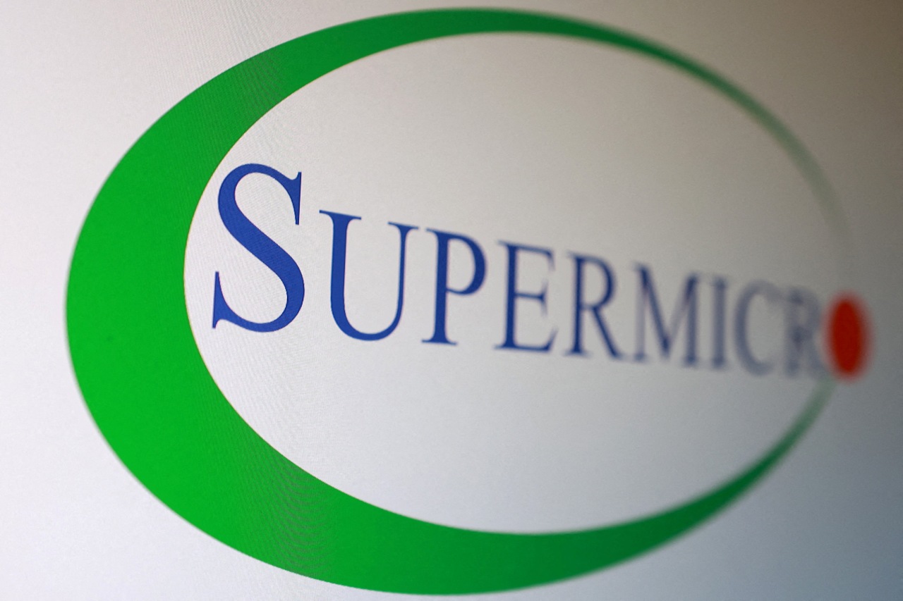 Super Micro Computer says fourth-quarter margins will be twice as high as expected