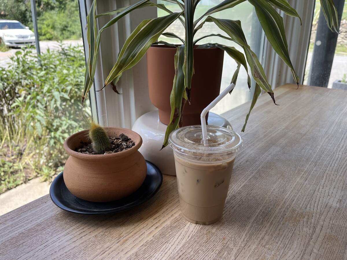 Northland coffee shop takes over KCK café. What can customers expect?