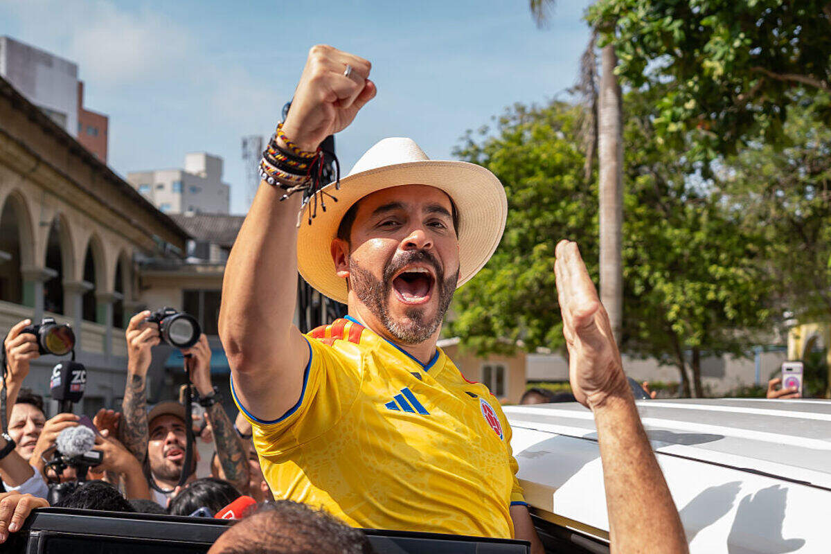 Colombia's president-elect says intelligence points to $900,000 contract hit on him