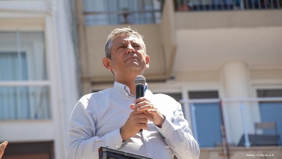 Turkish opposition leader to take fight to Erdogan at head of new party