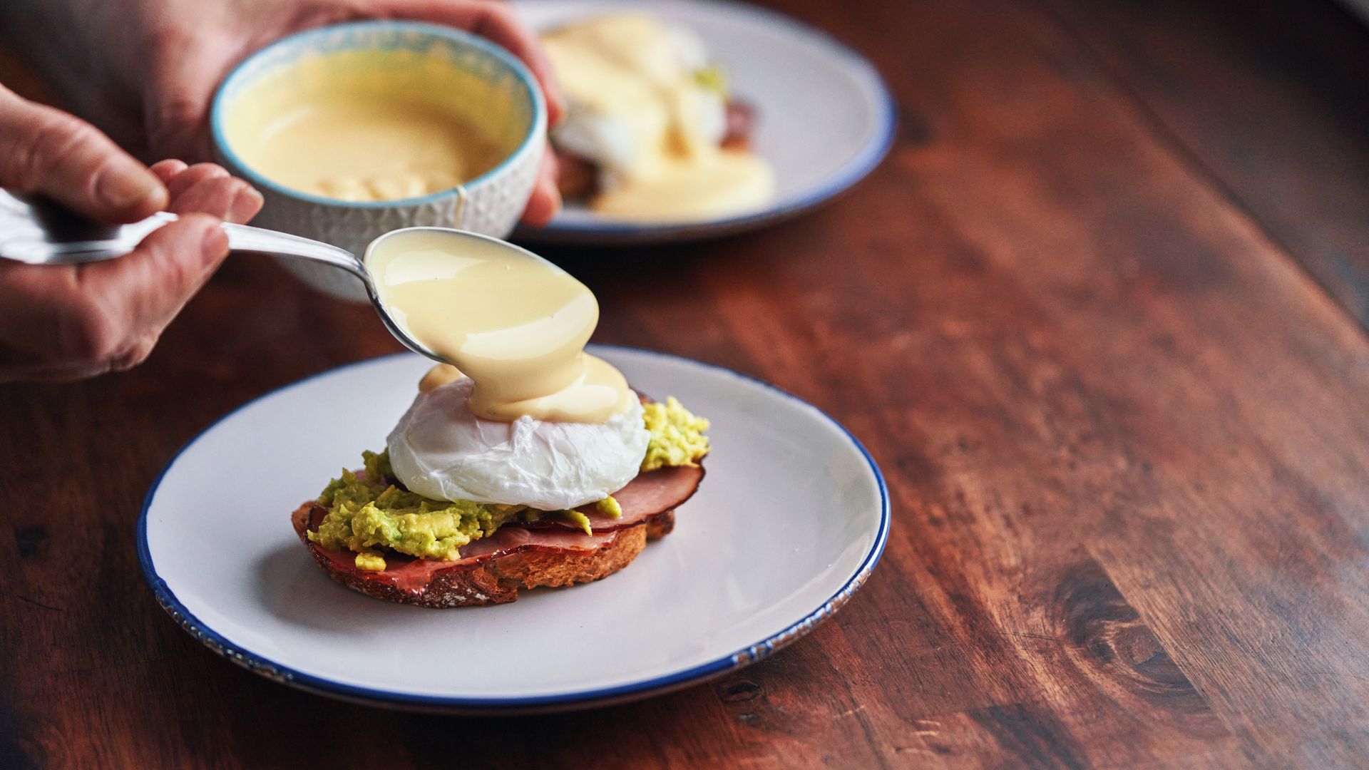Poached eggs for beginners: The step-by-step guide