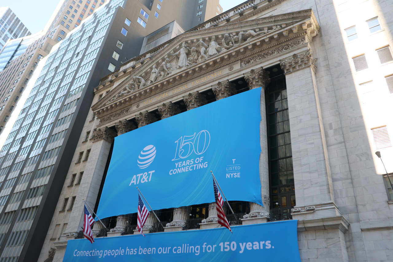 AT&T Stock Has a Big SpaceX Problem, and Earnings Won’t Solve It