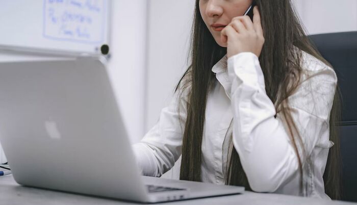 The Final Notice: 35 Absurd Resignation Stories People Remember