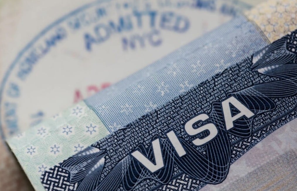 DHS tightens standards for green card, visa, admission reviews