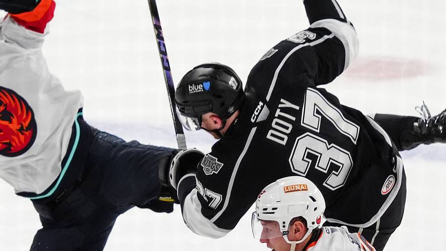 Ontario Reign bring back familiar face on new AHL contract