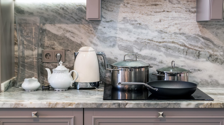 What are the different types of marble countertops?