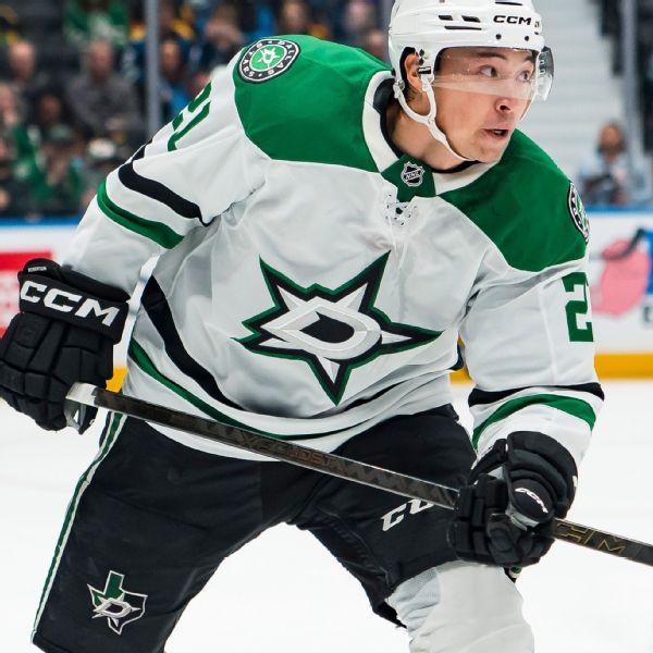 Stars keep 'cornerstone' Jason Robertson with one-year deal