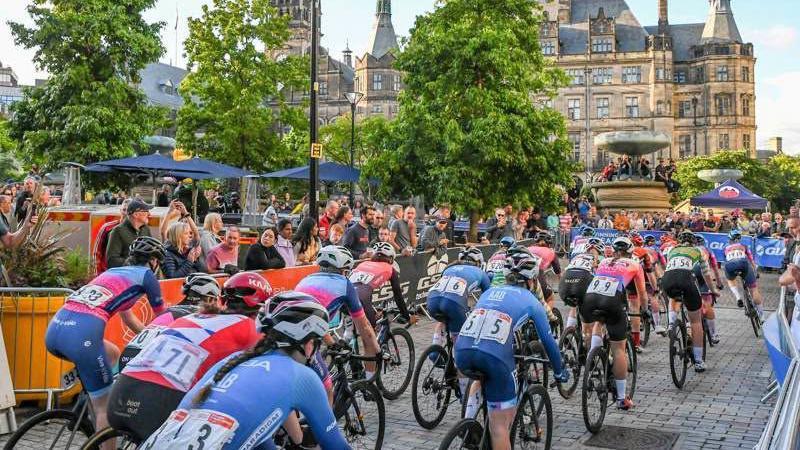 Thousands of people turned out to watch the elite races last year