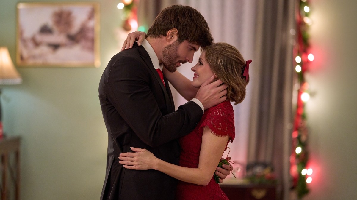 This week's Hallmark schedule: 6 festive films to watch