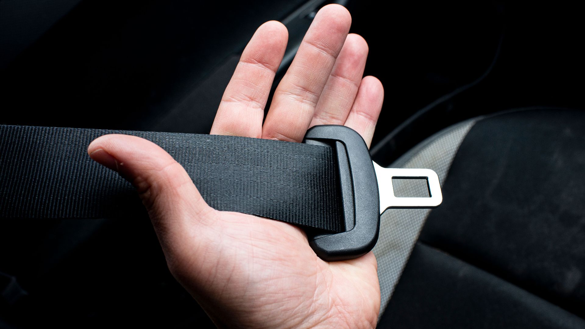 The Engineer Who Gave Away The Seatbelt Patent