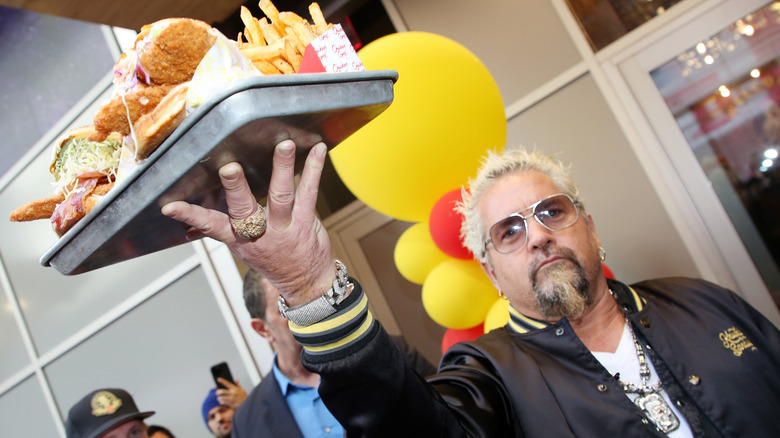 5 menu items to order and 4 to avoid at Guy Fieri's Chicken Guy!