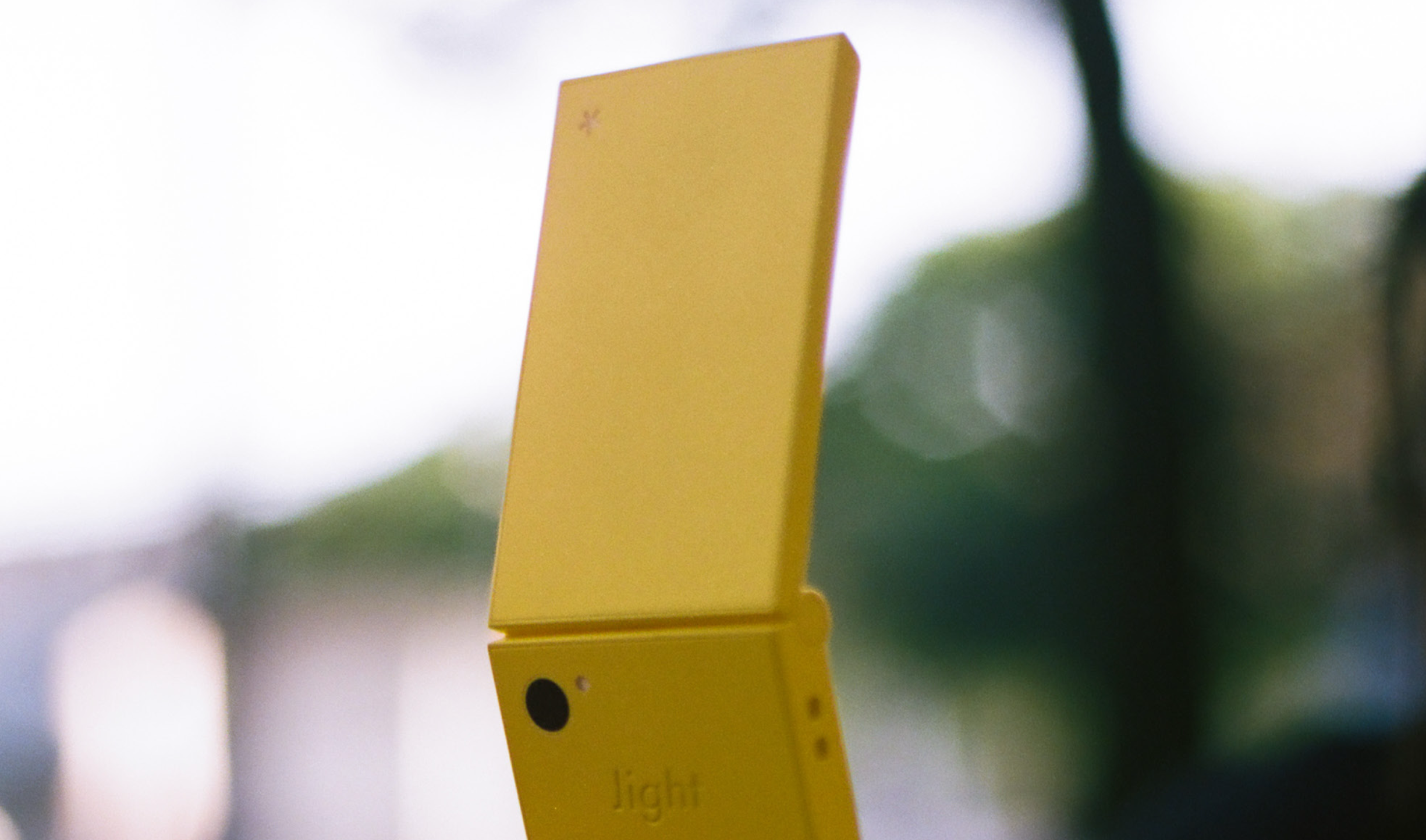 Light Flip is a minimalistic, cheap flip phone that won't distract you