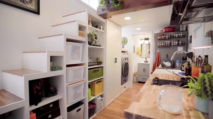 12 People Who Built a Tiny House and Found the Right Person at the Door