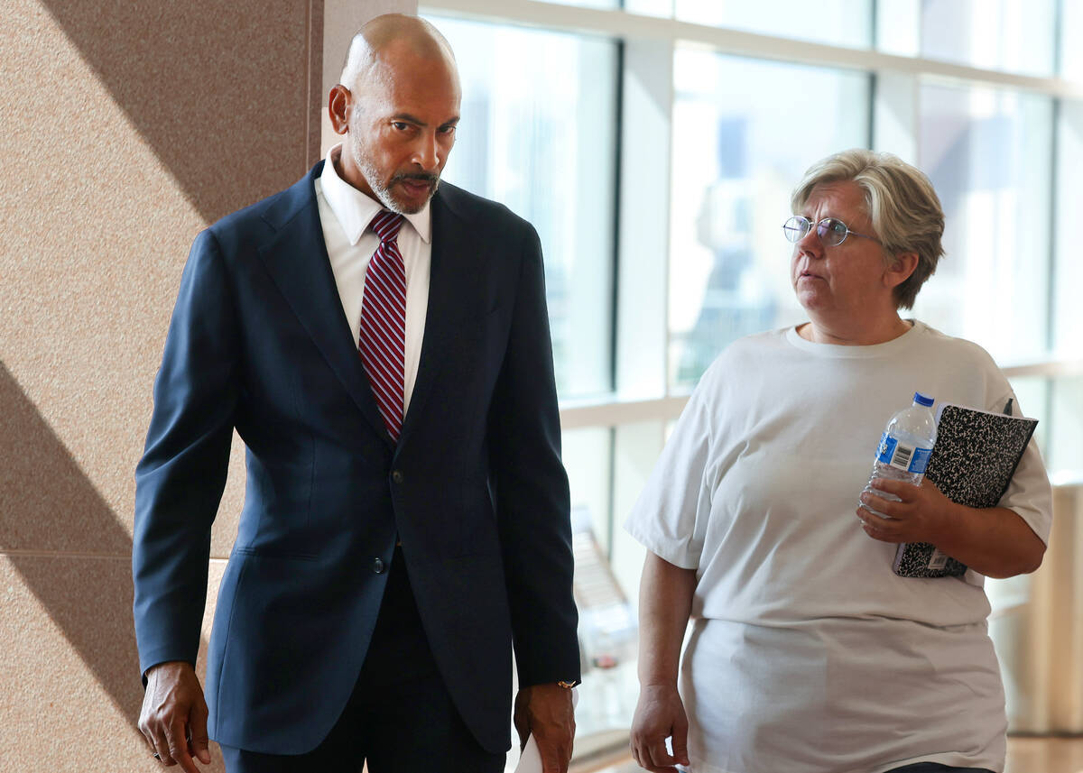 Plea entry hearing delayed for ex-Metro officer accused of asking woman ...