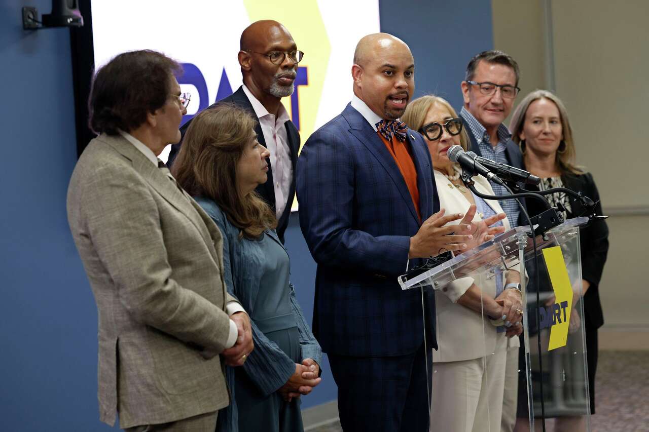 DART names Florida transit executive Nathaniel Ford CEO after divided board vote