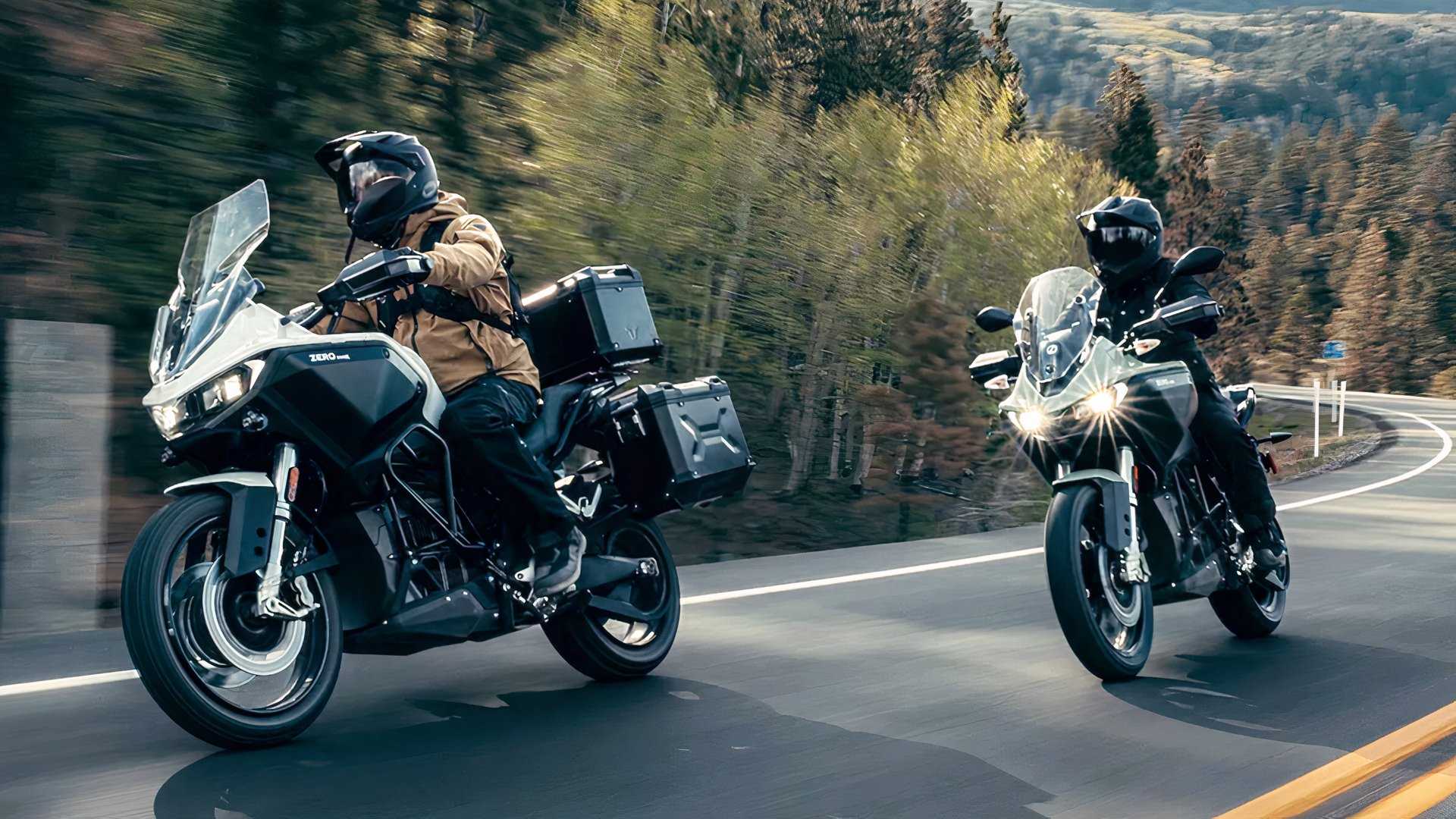 Zero DSRX riding on open roads