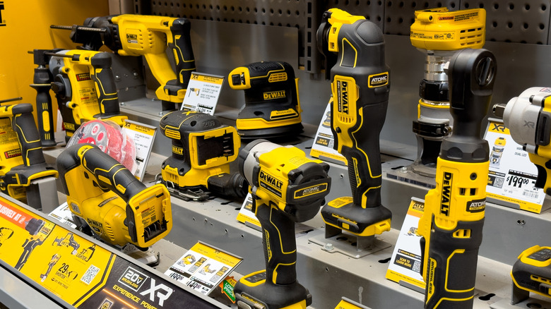 Which name brand tools does Tractor Supply carry?