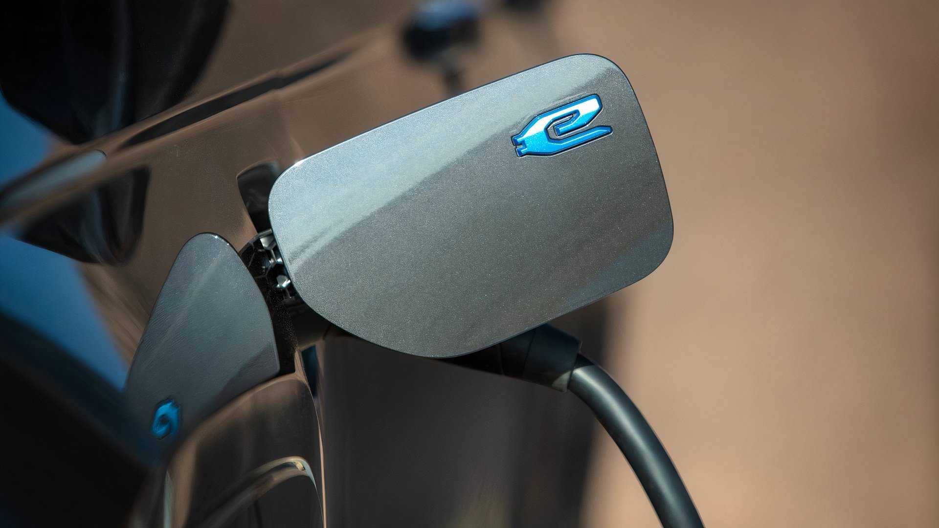 2025 Jeep Grand Cherokee 4xe Charging