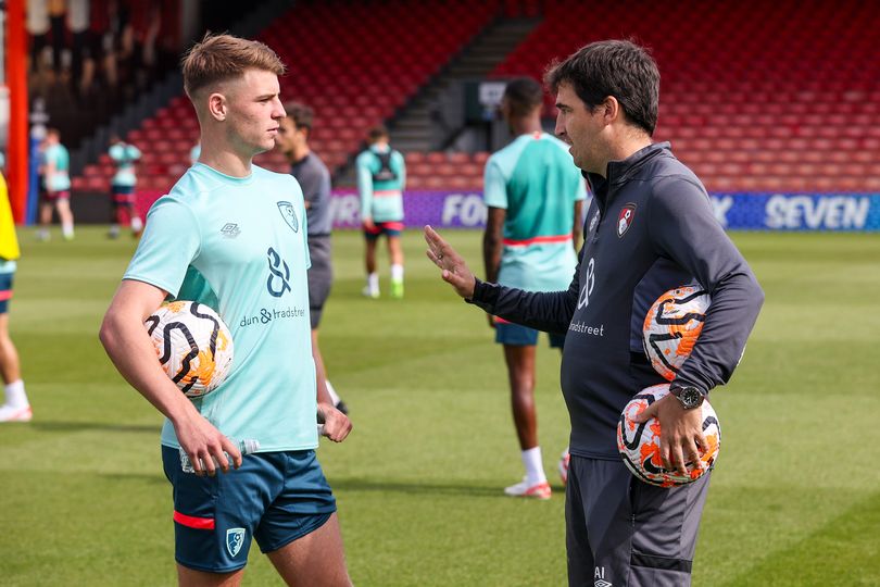 Andoni Iraola rates Alex Scott very highly, and the feeling is mutual between player and coach