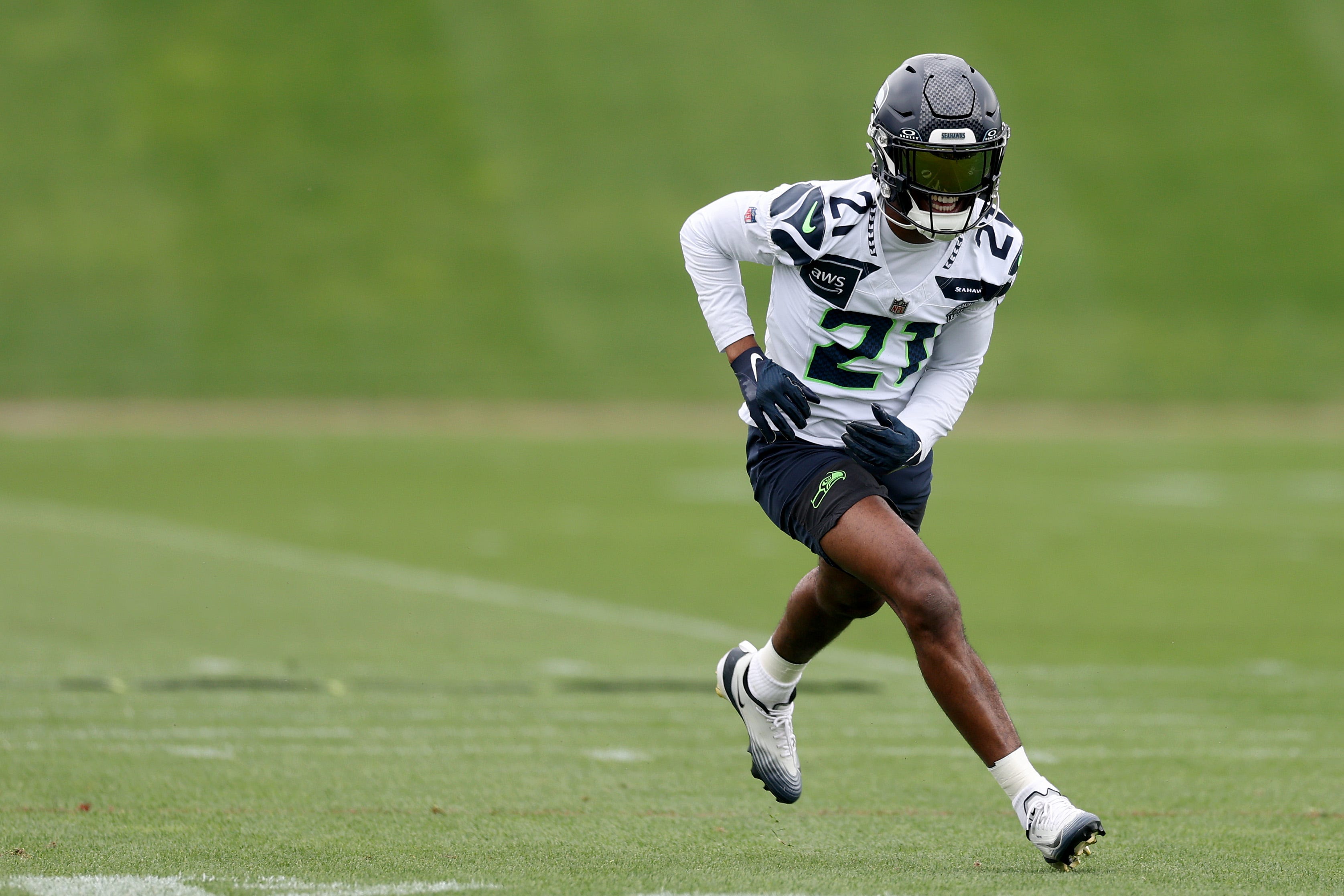 Eagles CB duo will keep a close eye on Devon Witherspoon's contract talks