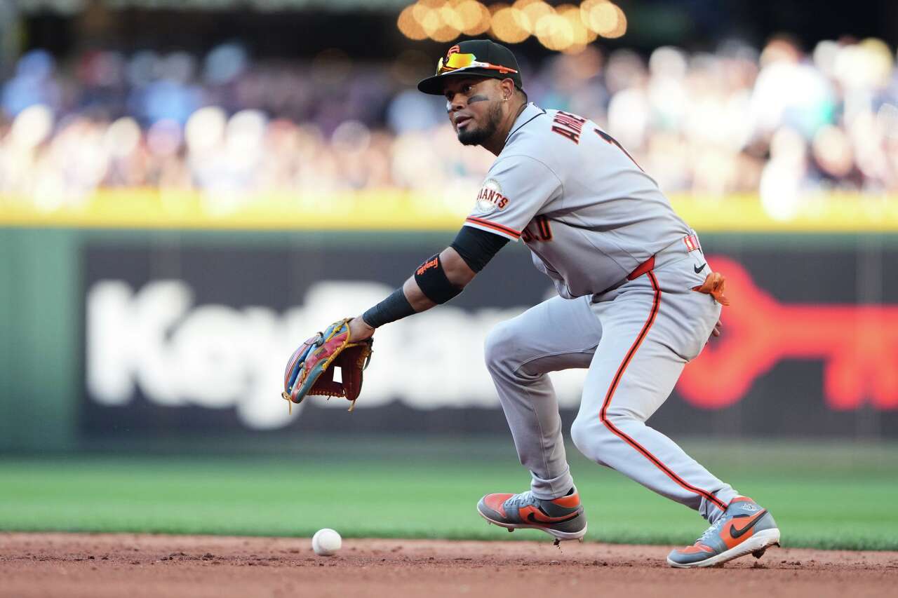 Giants' Luis Arraez, candidate to be traded, given day off in Kansas City