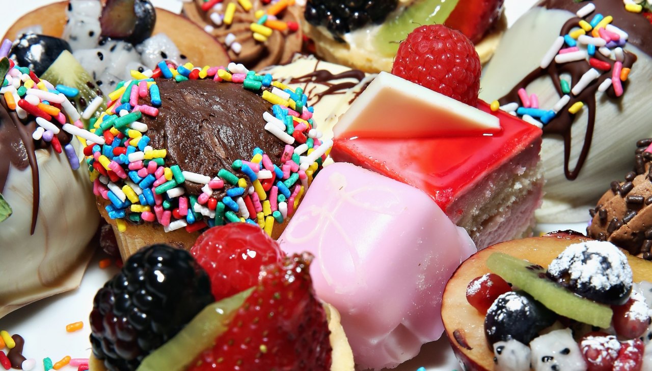 GettyImages-464585934 What Foods Should You Avoid on the Mind Diet Research Backed Tips