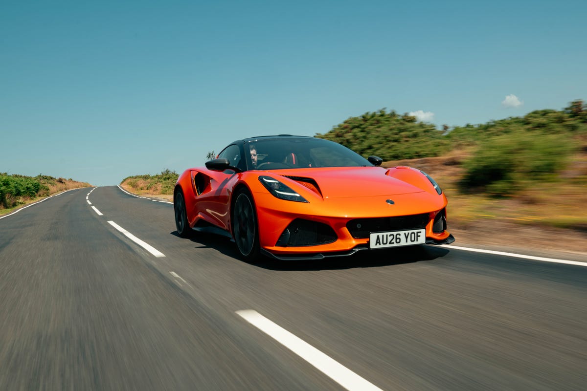 Lotus Emira 420 Sport: Photo Gallery