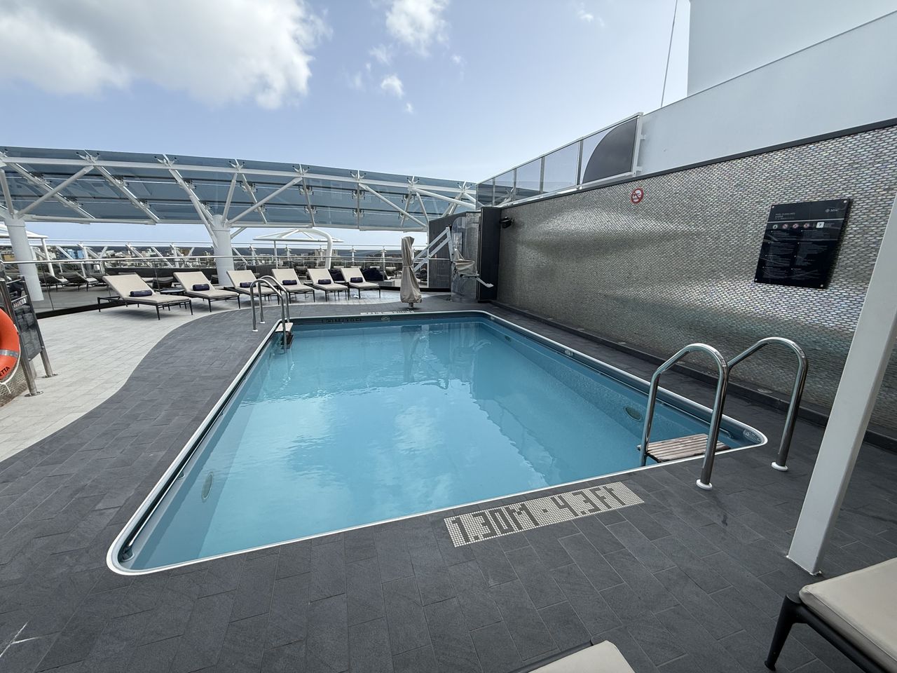 Yacht Club pool