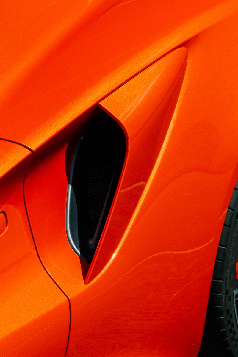 Lotus Emira 420 Sport: Photo Gallery