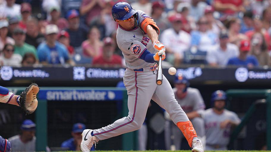 New York Mets outfielder Tyrone Taylor (28) hits a home run.