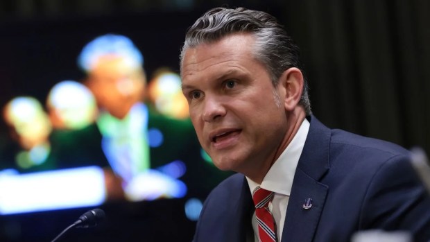 Pete Hegseth says senator has 'Trump derangement syndrome,' loses it when questioned over Iran war funding
