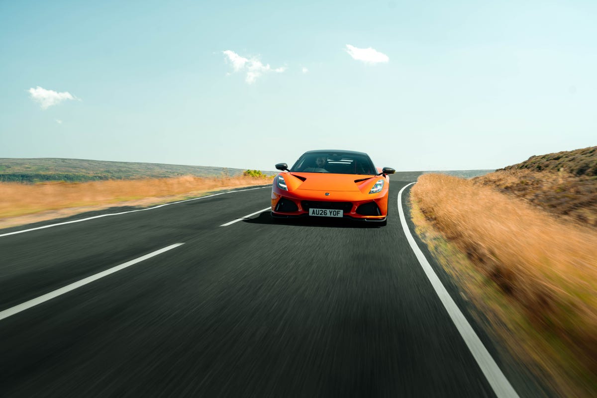 Lotus Emira 420 Sport: Photo Gallery