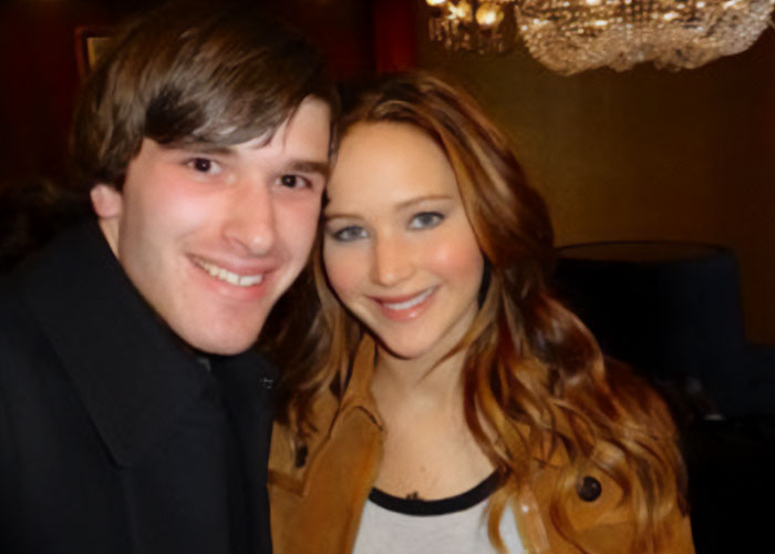 28 Times People Met Someone Famous And Had No Idea Who They Were