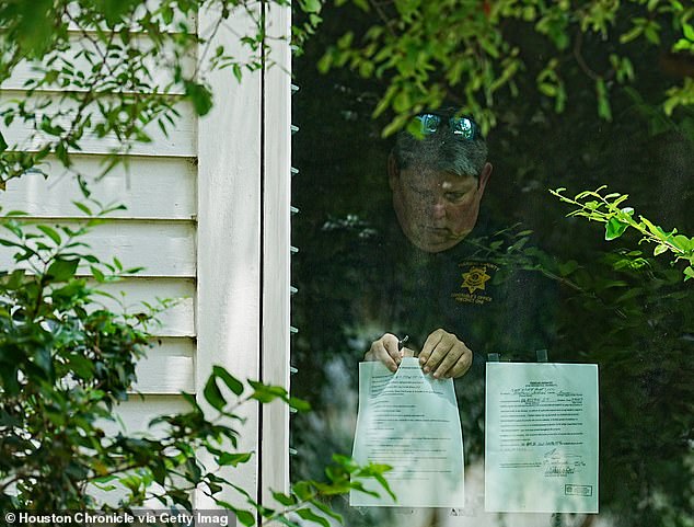Italy temporarily blocks extradition of US man accused of killing wife