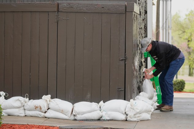 Do sandbags really stop flooding? How to use them the right way