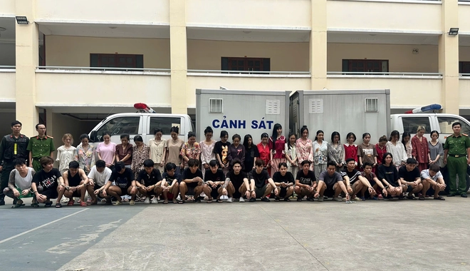 Công an TP.HCM cảnh báo ma túy Etomidate ngụy trang trong thuốc lá điện tử