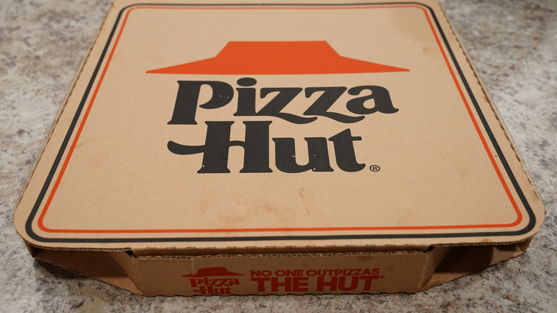 Pizza Hut box