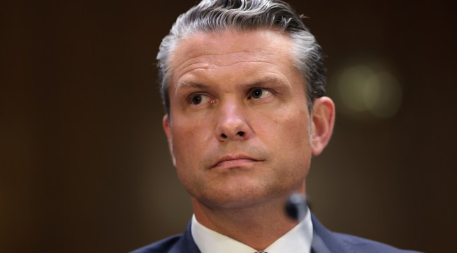 Hegseth sidesteps Murkowski question about backdoor war authorization