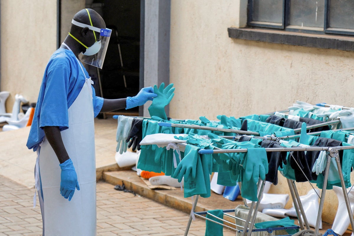 UK humanitarian worker in hospital after 'potential exposure to Ebola'