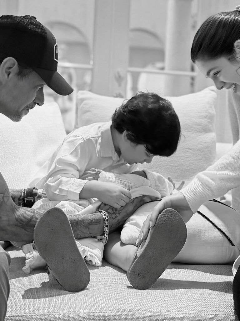 Marc Anthony with his family in hospital following the arrival of baby daughter Myla