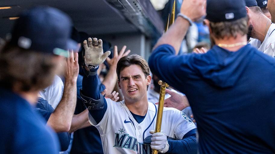 Cole Young is rapidly driving up the price of a potential Mariners extension